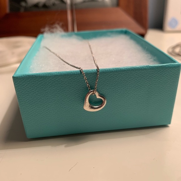 SOLD Tiffany open heart necklace - Picture 2 of 4